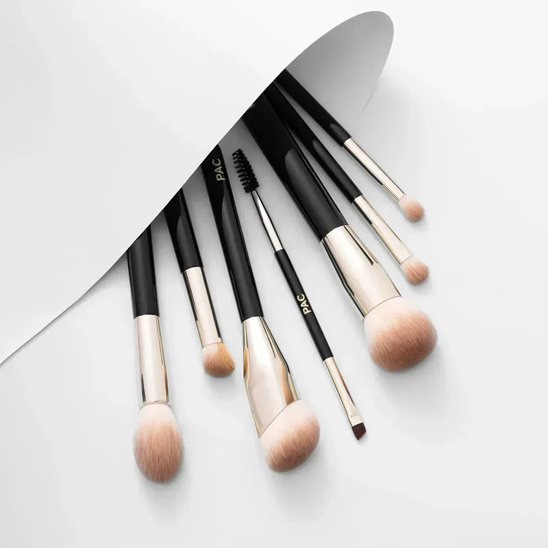 PAC Beginner Basic Face & Eye Brush Kit  Beginner-friendly brushes for seamless makeup application  Net Weight : 1N (7 Brushes)